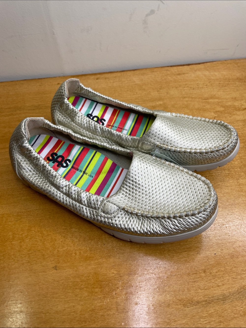 SAS Sunny Metallic Silver Slip-On Loafers with Striped Insole. Size 5